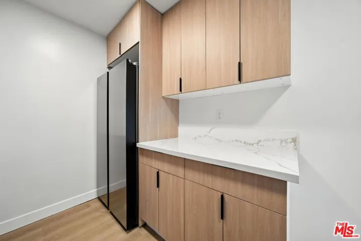 305 San Vicente Boulevard 104, Santa Monica, California 90402