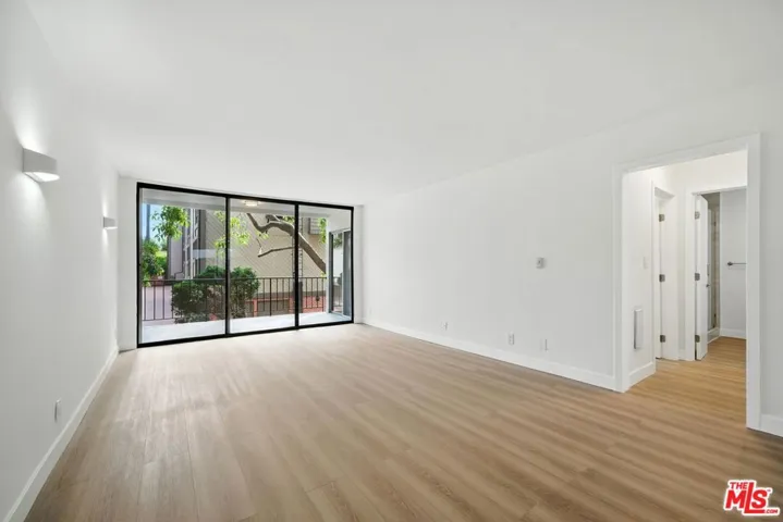305 San Vicente Boulevard 104, Santa Monica, California 90402