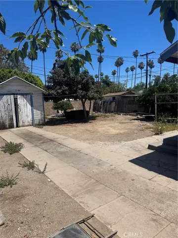 1901 S Broadway, Santa Ana, California 92707