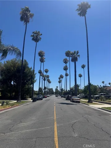 1901 S Broadway, Santa Ana, California 92707