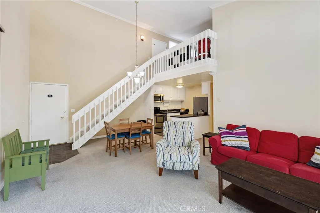 603 S Prospect Avenue 305, Redondo Beach, California 90277 home-pic-4