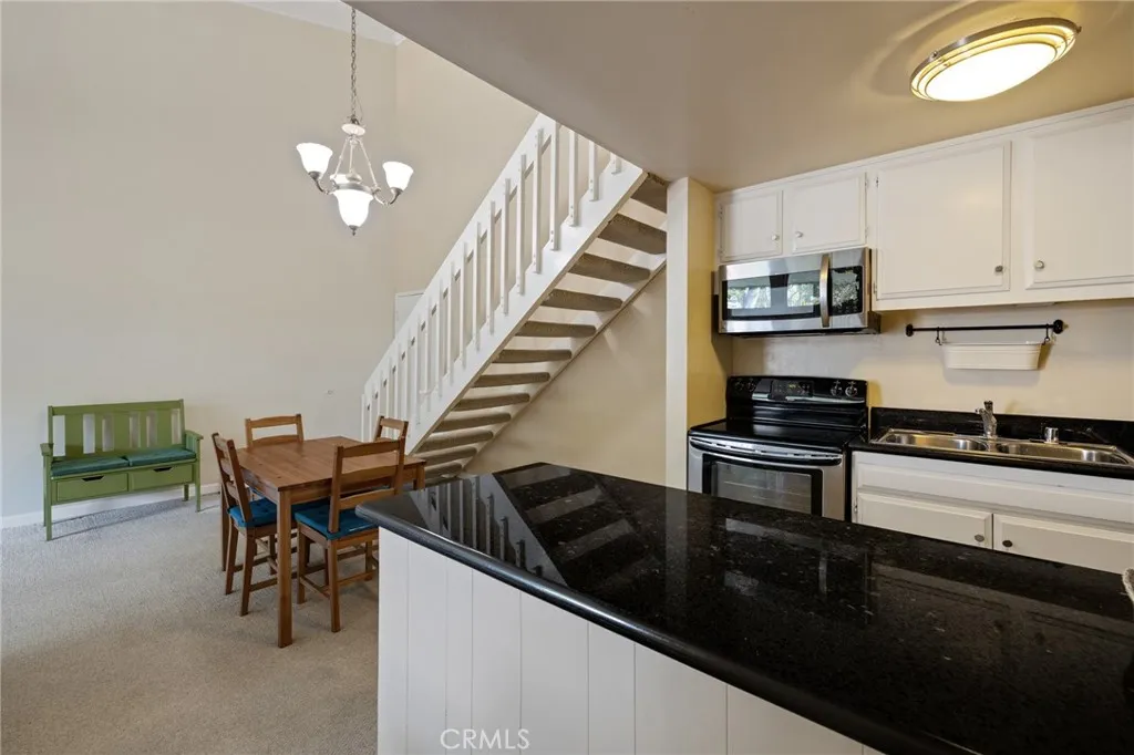 603 S Prospect Avenue 305, Redondo Beach, California 90277 home-pic-6