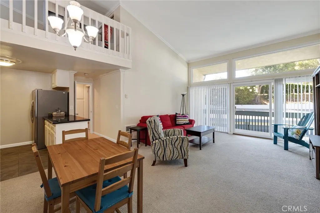 603 S Prospect Avenue 305, Redondo Beach, California 90277 home-pic-1
