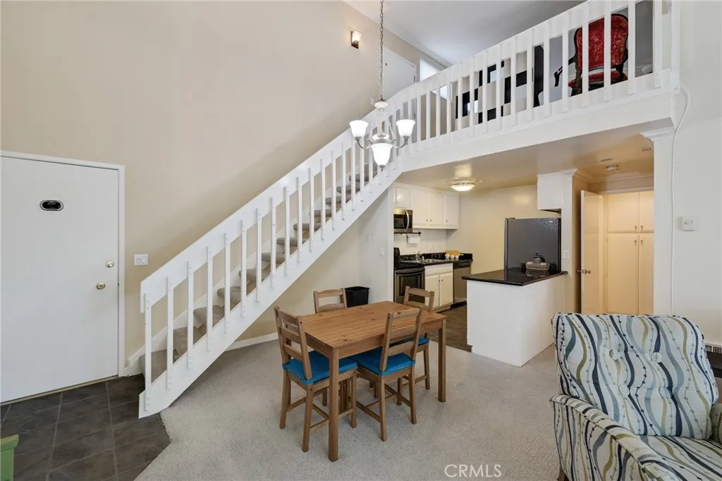 603 S Prospect Avenue 305, Redondo Beach, California 90277 home-pic-2