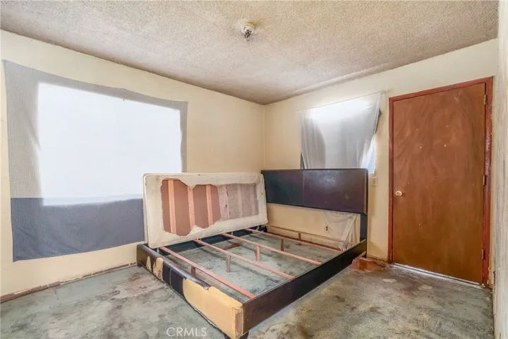 2439 California Street, Walnut Park, California 90255