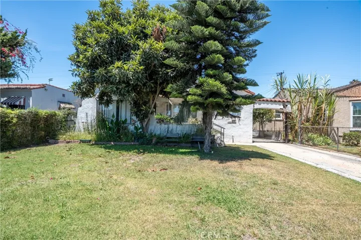 2439 California Street, Walnut Park, California 90255