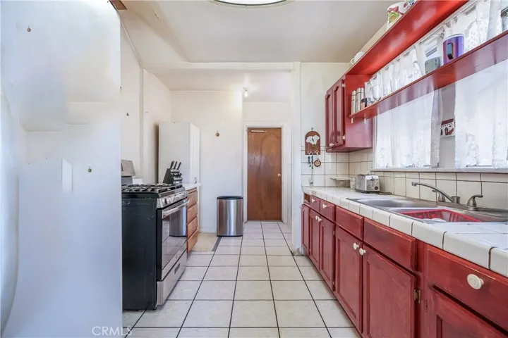 2439 California Street, Walnut Park, California 90255