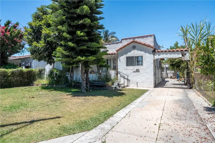 2439 California Street, Walnut Park, California 90255