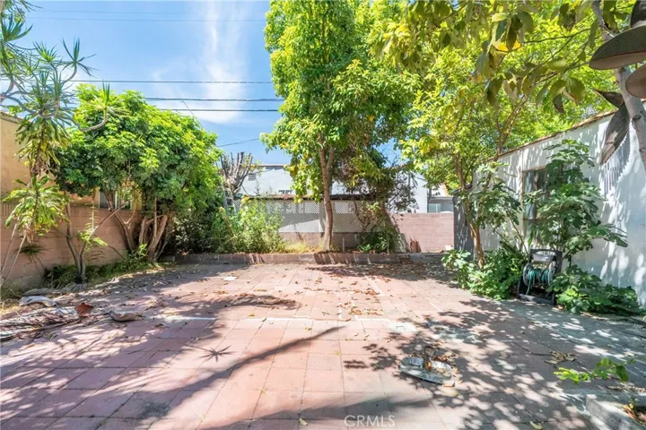 2439 California Street, Walnut Park, California 90255