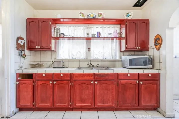 2439 California Street, Walnut Park, California 90255