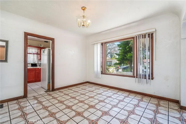 2439 California Street, Walnut Park, California 90255