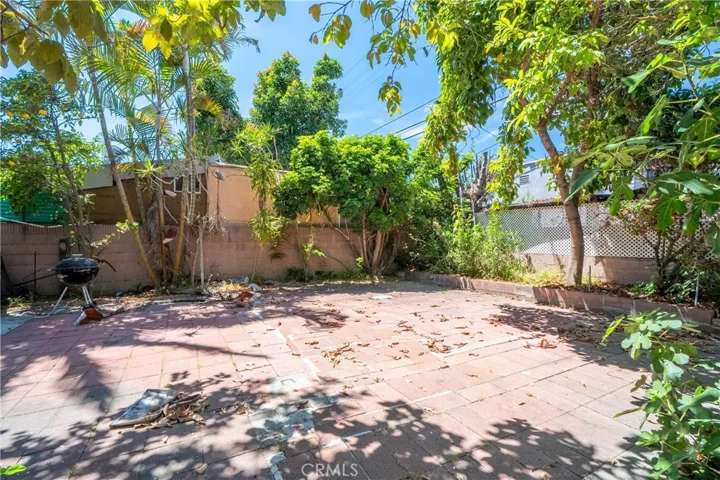 2439 California Street, Walnut Park, California 90255
