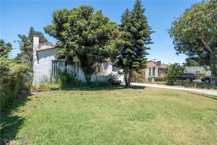 2439 California Street, Walnut Park, California 90255
