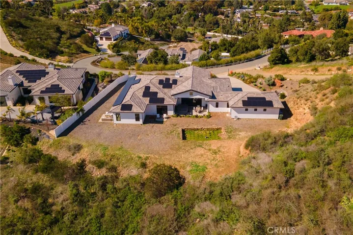 3325 Sagewood Hills Road, Vista, California 92084