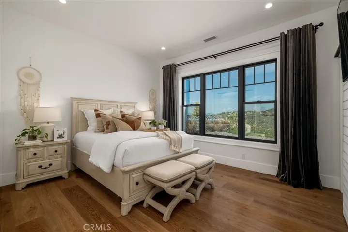 3325 Sagewood Hills Road, Vista, California 92084