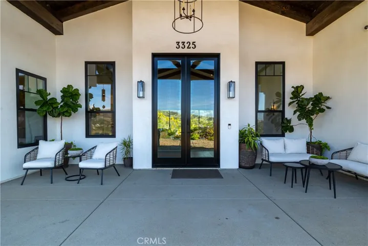 3325 Sagewood Hills Road, Vista, California 92084
