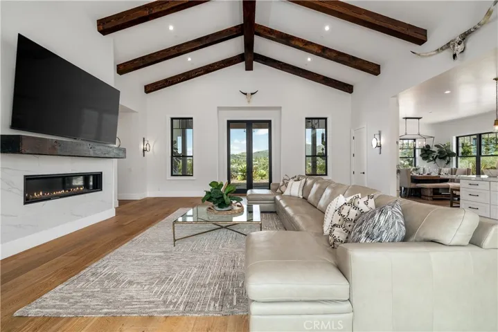 3325 Sagewood Hills Road, Vista, California 92084