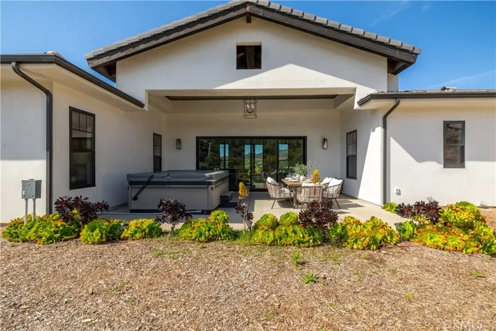 3325 Sagewood Hills Road, Vista, California 92084