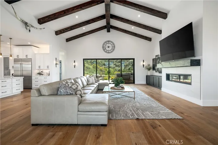 3325 Sagewood Hills Road, Vista, California 92084