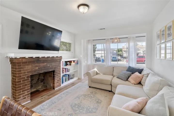 2082 Harris Street, San Luis Obispo, California 93401