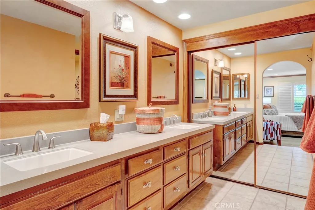 6272 Riviera Circle, Long Beach, California 90815 home-pic-4