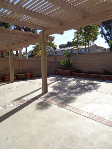 7792 Beachcomber Drive, Huntington Beach, California 92648
