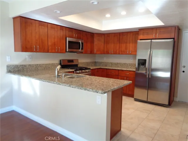 7792 Beachcomber Drive, Huntington Beach, California 92648