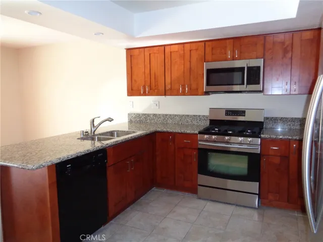 7792 Beachcomber Drive, Huntington Beach, California 92648