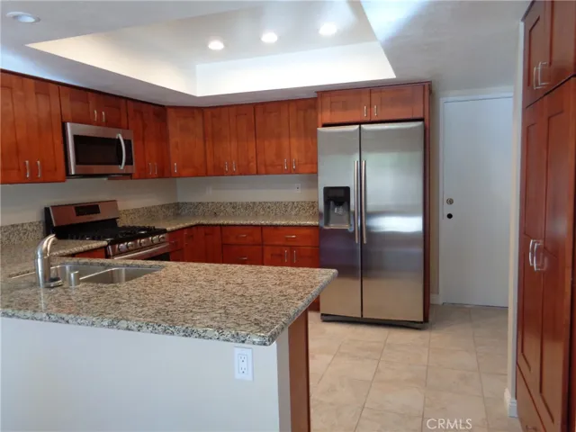 7792 Beachcomber Drive, Huntington Beach, California 92648