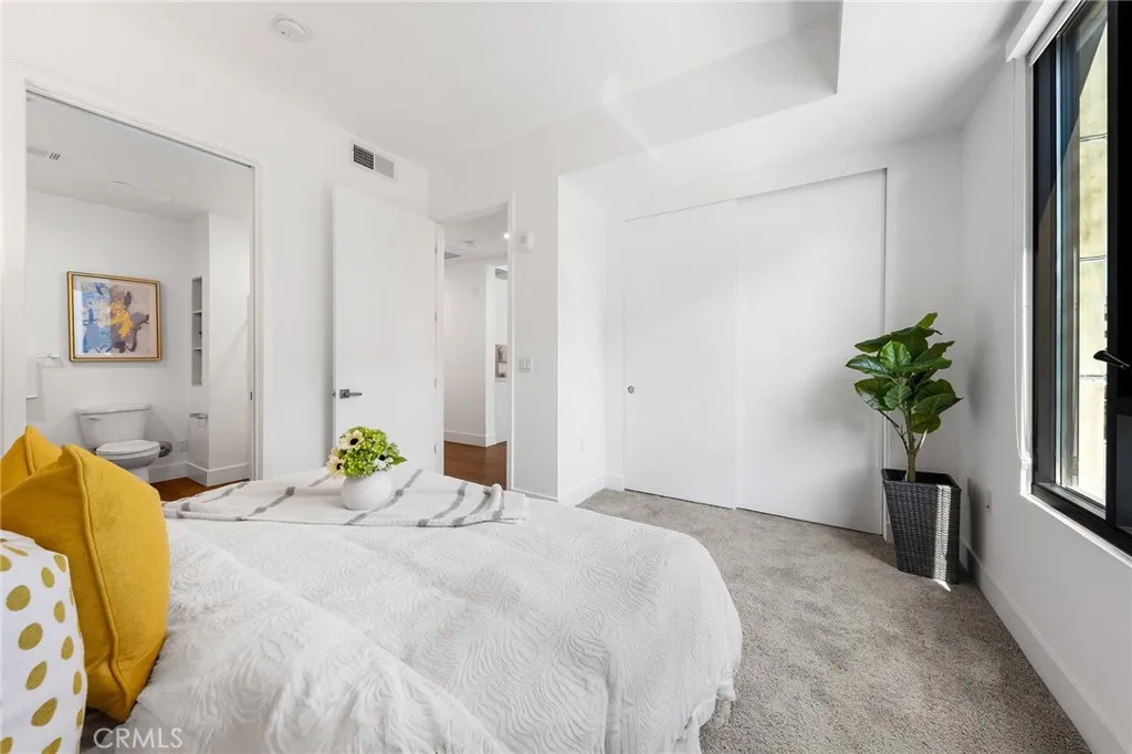 709 E Walnut Street 227, Pasadena, California 91101 home-pic-15