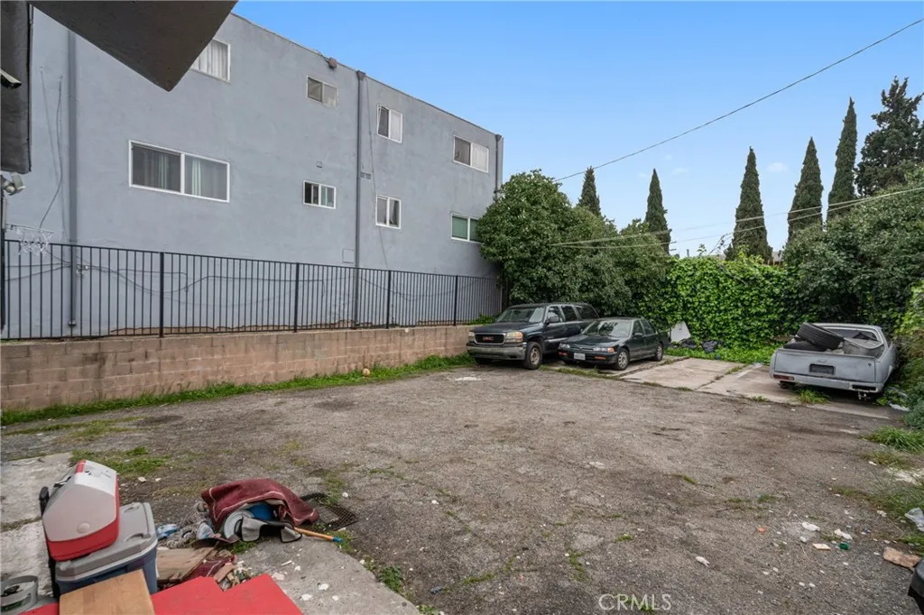 3322 W 63rd Street 3, Los Angeles, California 90043 home-pic-5