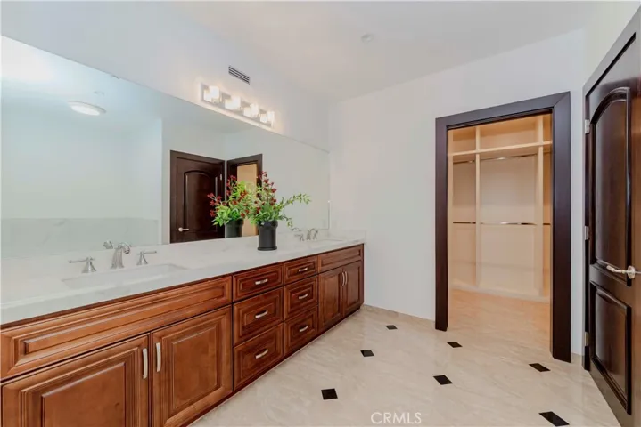 1538 Jade Street, North Tustin, California 92705