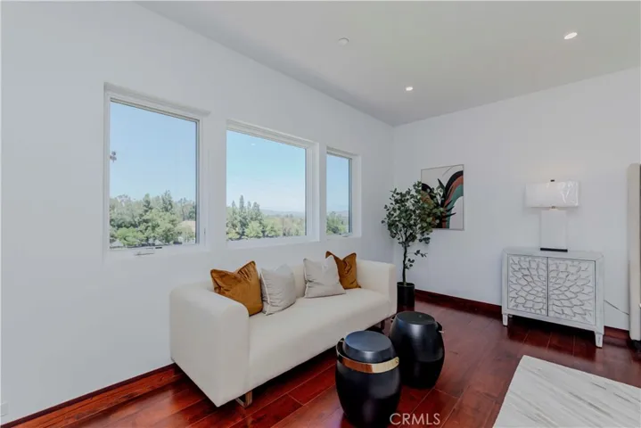 1538 Jade Street, North Tustin, California 92705