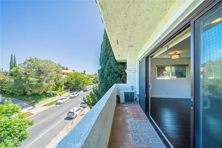 Balcony of top penthouse condo #301