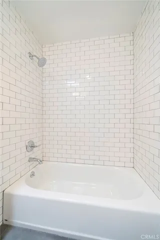One bath/shower