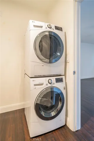 Stackable washer dryer