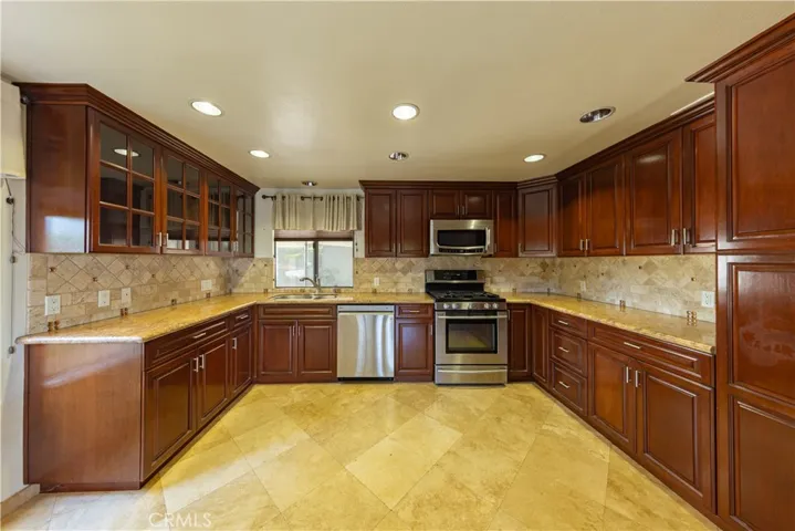 6242 Riviera Circle, Long Beach, California 90815