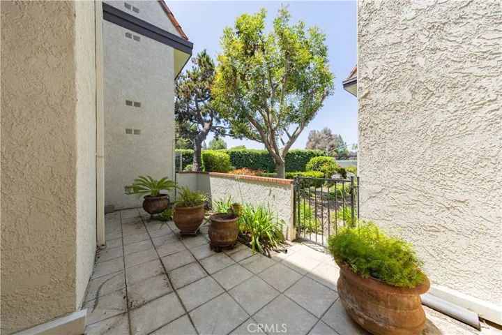 6242 Riviera Circle, Long Beach, California 90815
