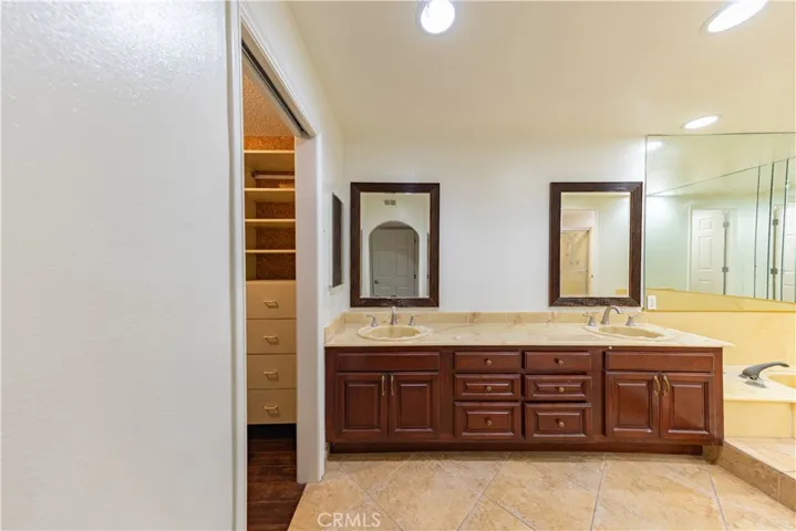 6242 Riviera Circle, Long Beach, California 90815
