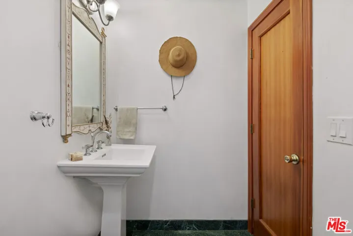1212 Fernwood Pacific Drive, Topanga, California 90290