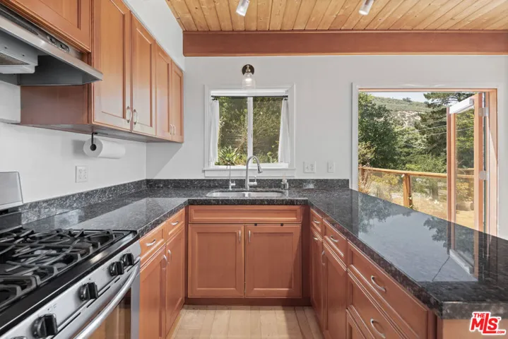 1212 Fernwood Pacific Drive, Topanga, California 90290