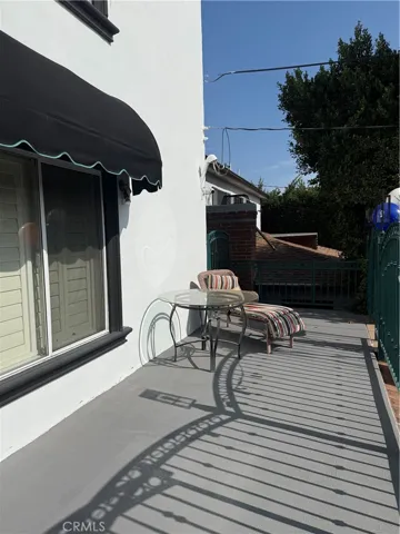9031 Phyllis Avenue 6, West Hollywood, California 90069