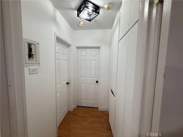 9031 Phyllis Avenue 6, West Hollywood, California 90069