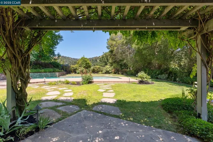 3806 Palo Alto Dr, Lafayette, California 94549