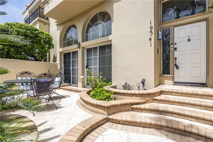 Front Private Courtyard