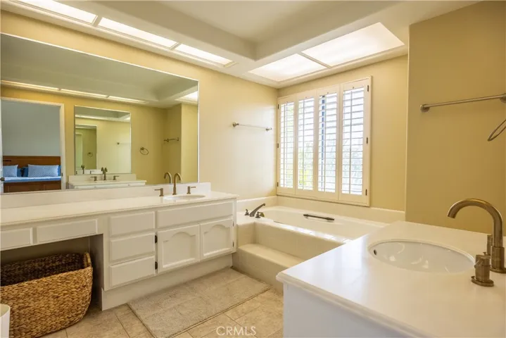 Primary Bath-Deep Soaking Tub + Stand up Shower