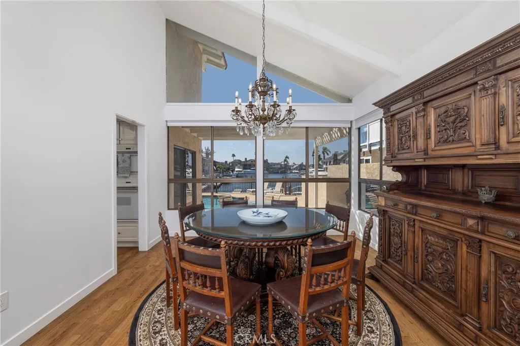 3871 Mistral Drive, Huntington Beach, California 92649 home-pic-5