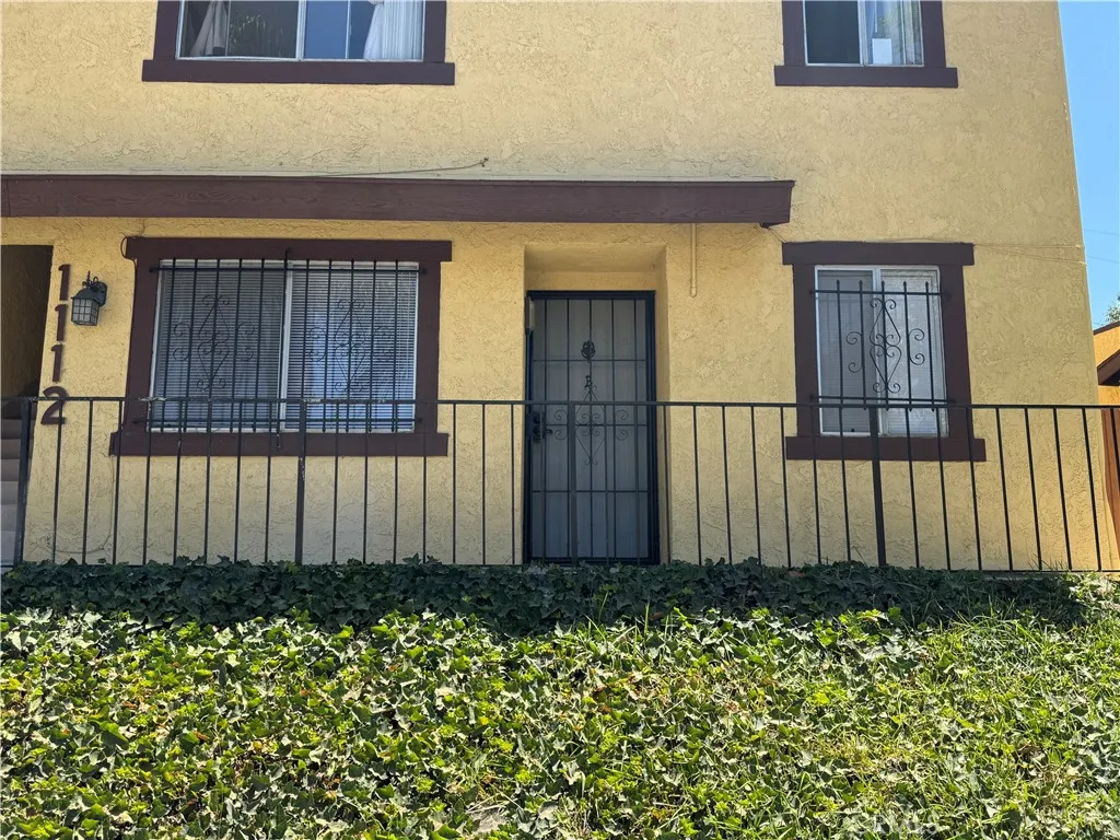 1112 W Garvey Avenue B, Monterey Park, California 91754, 2 Bedrooms Bedrooms, ,1 BathroomBathrooms,Residential Lease,For Rent,Garvey,WS25155294