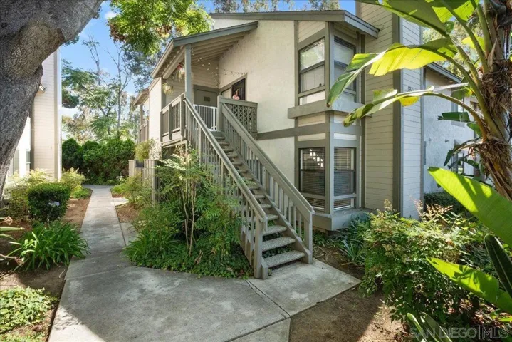 1941 Wellington Ln 7, Vista, California 92081