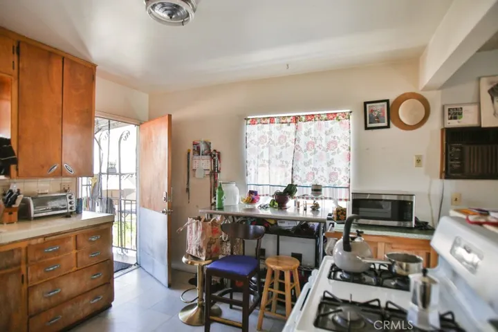 301 S Avenue 55, Los Angeles, California 90042